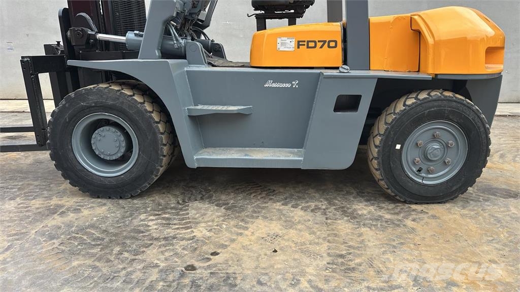 TCM FD70Z8 4x2 Dieseltrukit