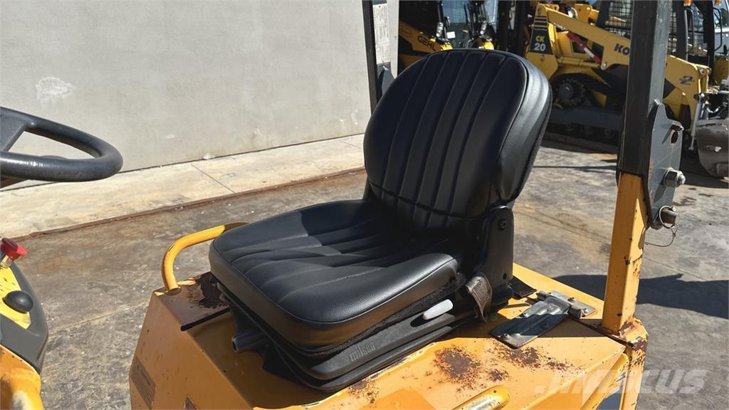 Thwaites MACH201 4X4 Ne cestni demperji
