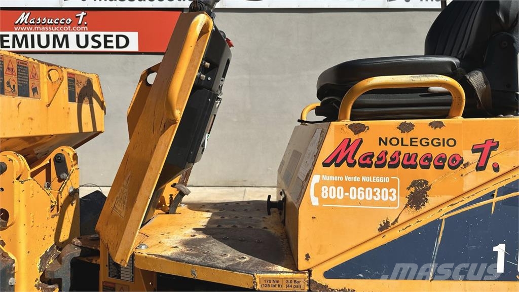 Thwaites MACH201 4X4 Ne cestni demperji