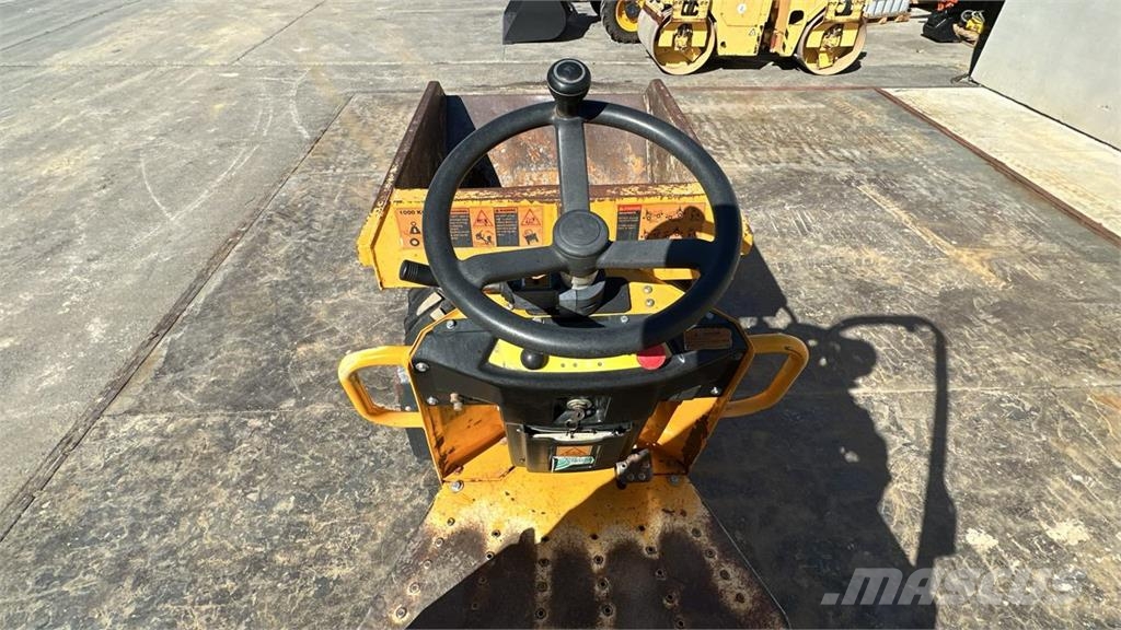 Thwaites MACH201 4X4 Ne cestni demperji