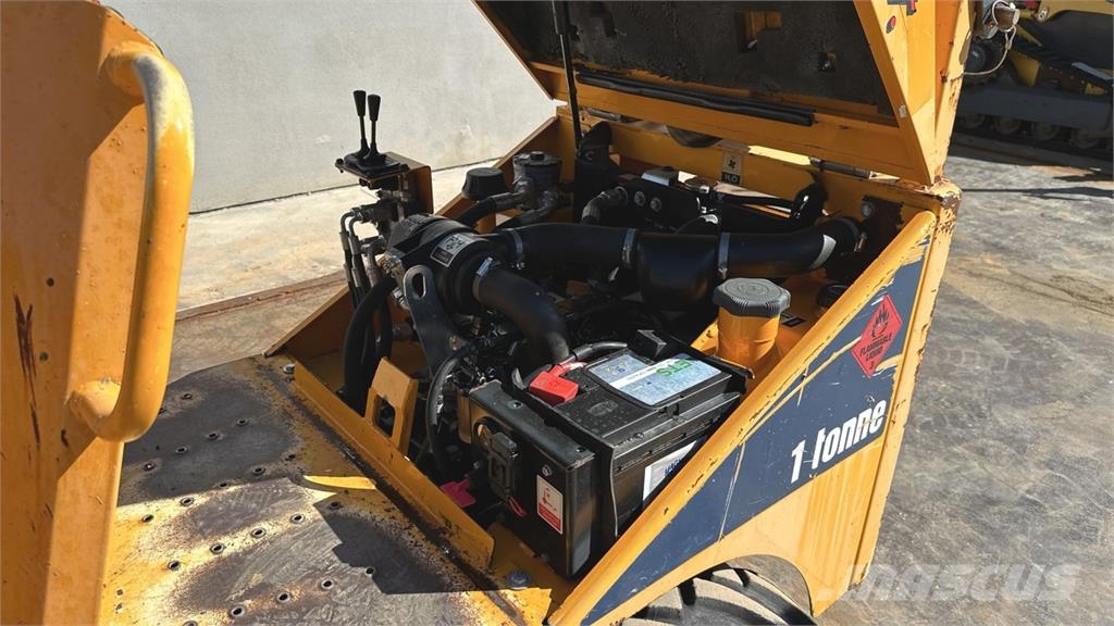 Thwaites MACH201 4X4 Ne cestni demperji