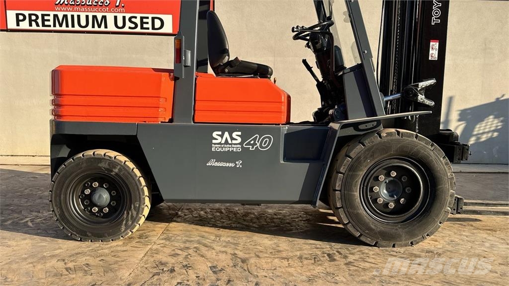 Toyota 02-5FD40 Diesel forklifts
