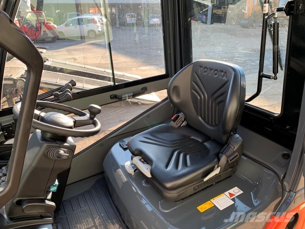 Toyota 02-8FDF18 Diesel forklifts