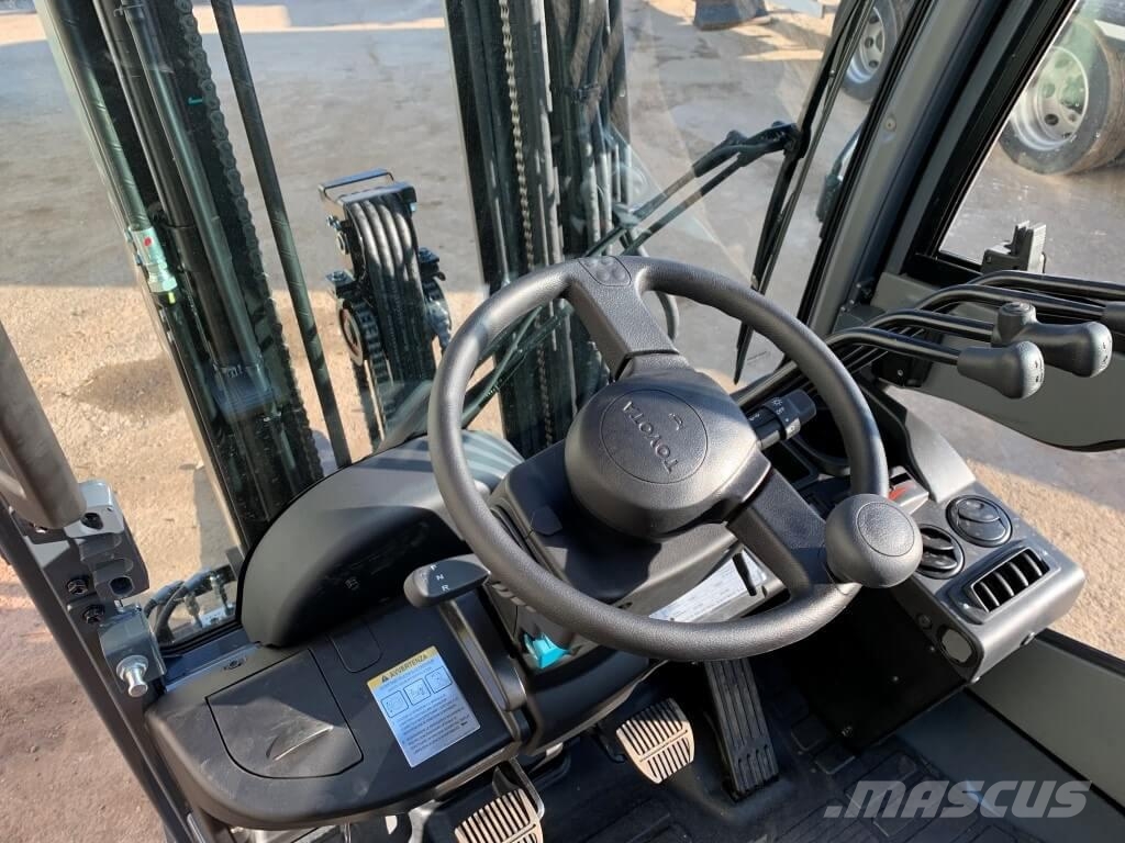 Toyota 02-8FDF18 Diesel forklifts
