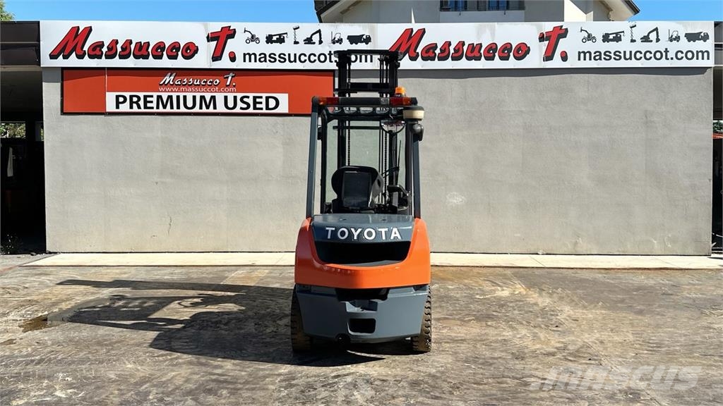 Toyota 02-8FDF30 Diesel forklifts