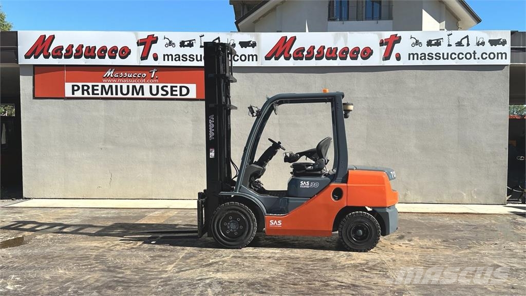 Toyota 02-8FDF30 Diesel forklifts