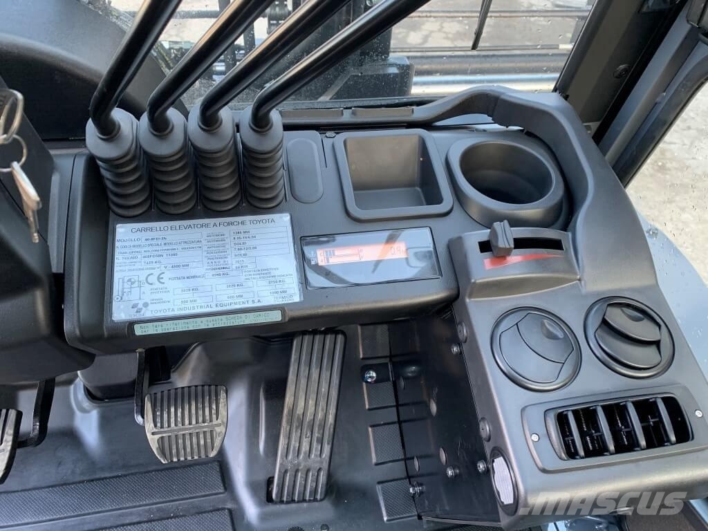 Toyota 40-8FD45N Diesel forklifts