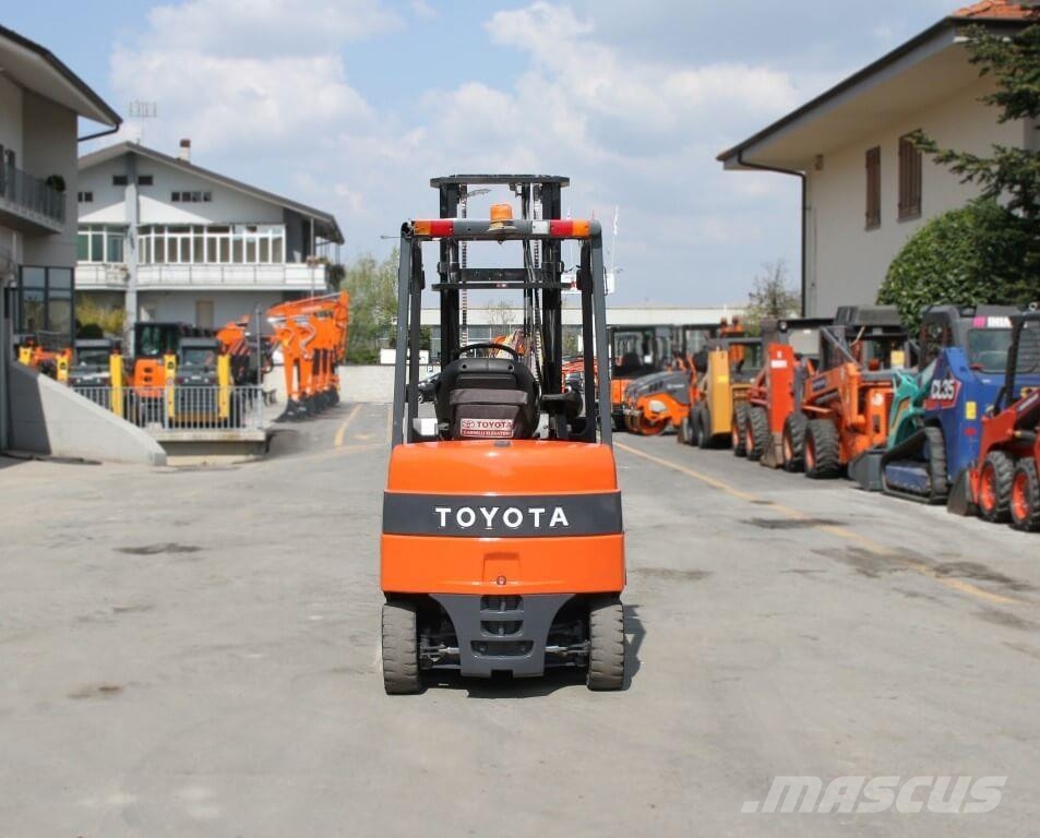Toyota 7FBMF25 Electric forklifts