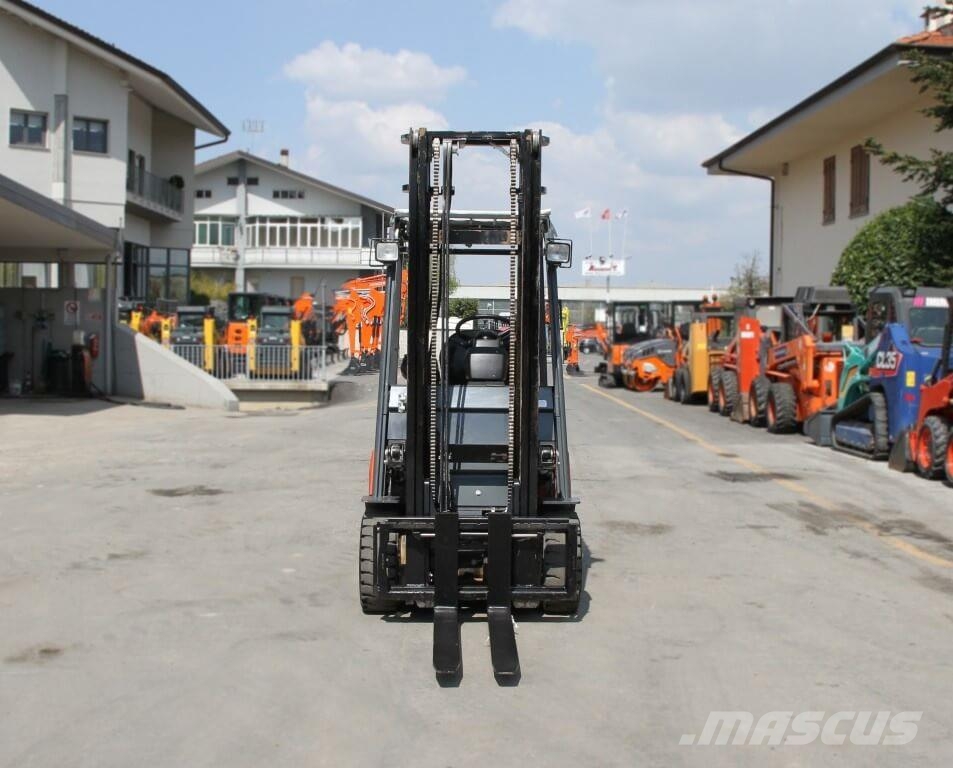 Toyota 7FBMF25 Electric forklifts