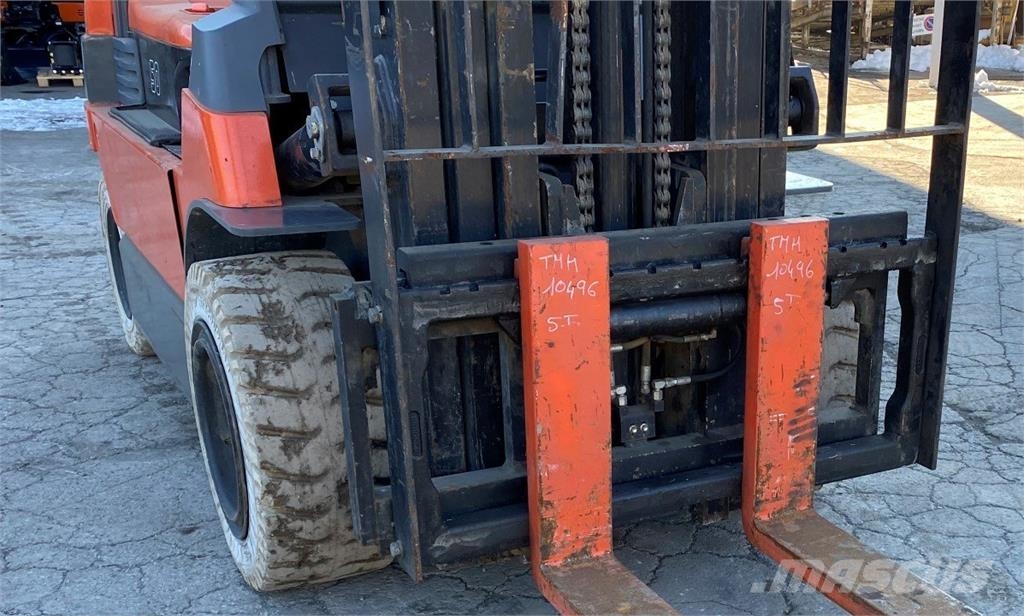 Toyota 7FBMF50 Electric forklifts