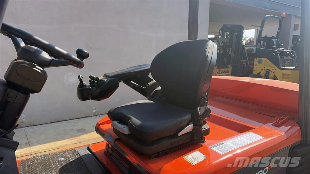 Toyota 7FBMF50 Elektrikli forkliftler