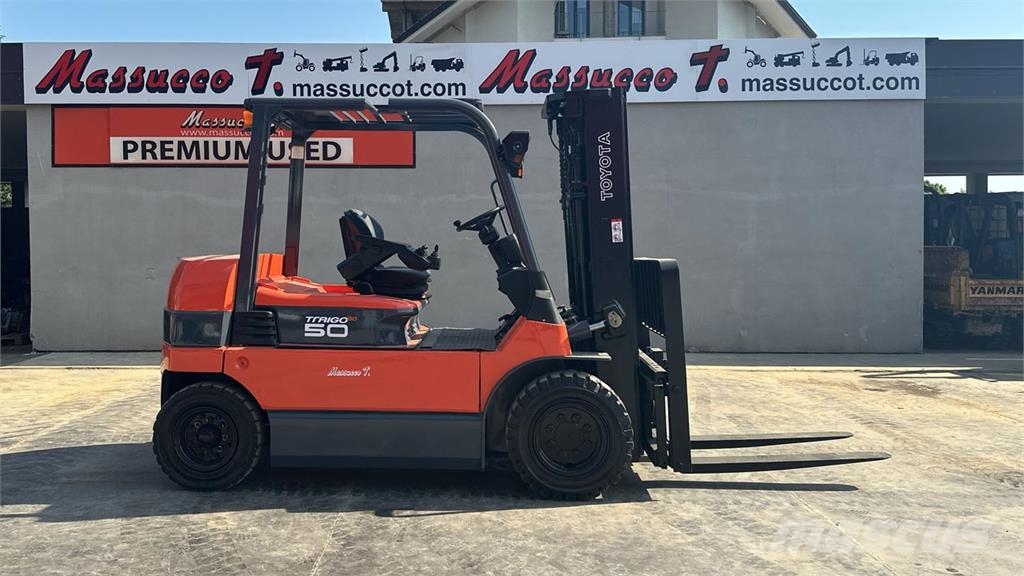 Toyota 7FBMF50 Elektrikli forkliftler