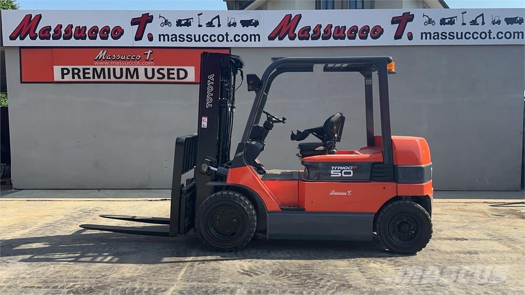 Toyota 7FBMF50 Elektrikli forkliftler