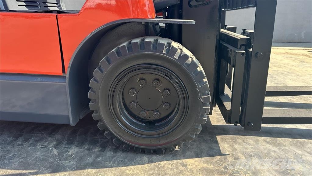 Toyota 7FBMF50 Elektrikli forkliftler