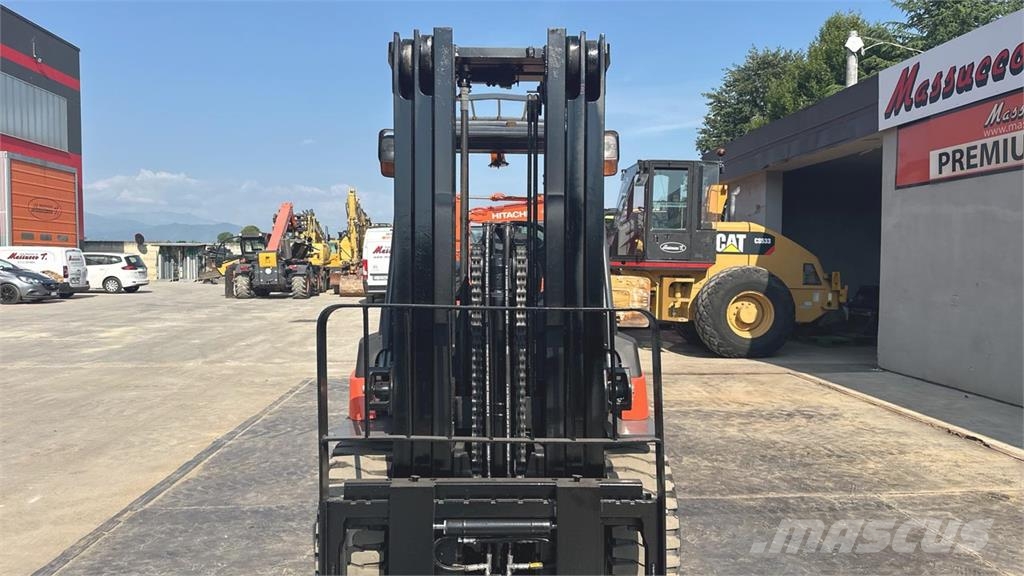 Toyota 7FBMF50 Elektrikli forkliftler