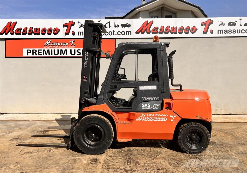 Toyota 7FD 40 Diesel forklifts