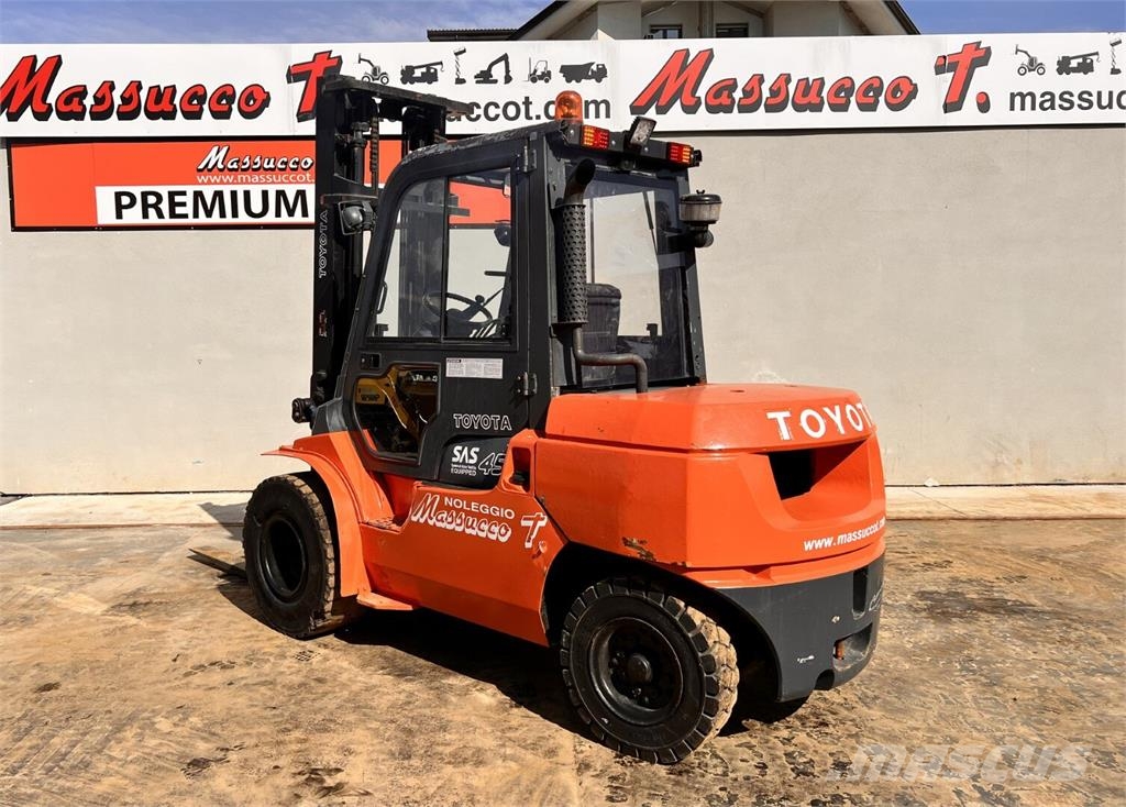 Toyota 7FD 40 Diesel forklifts