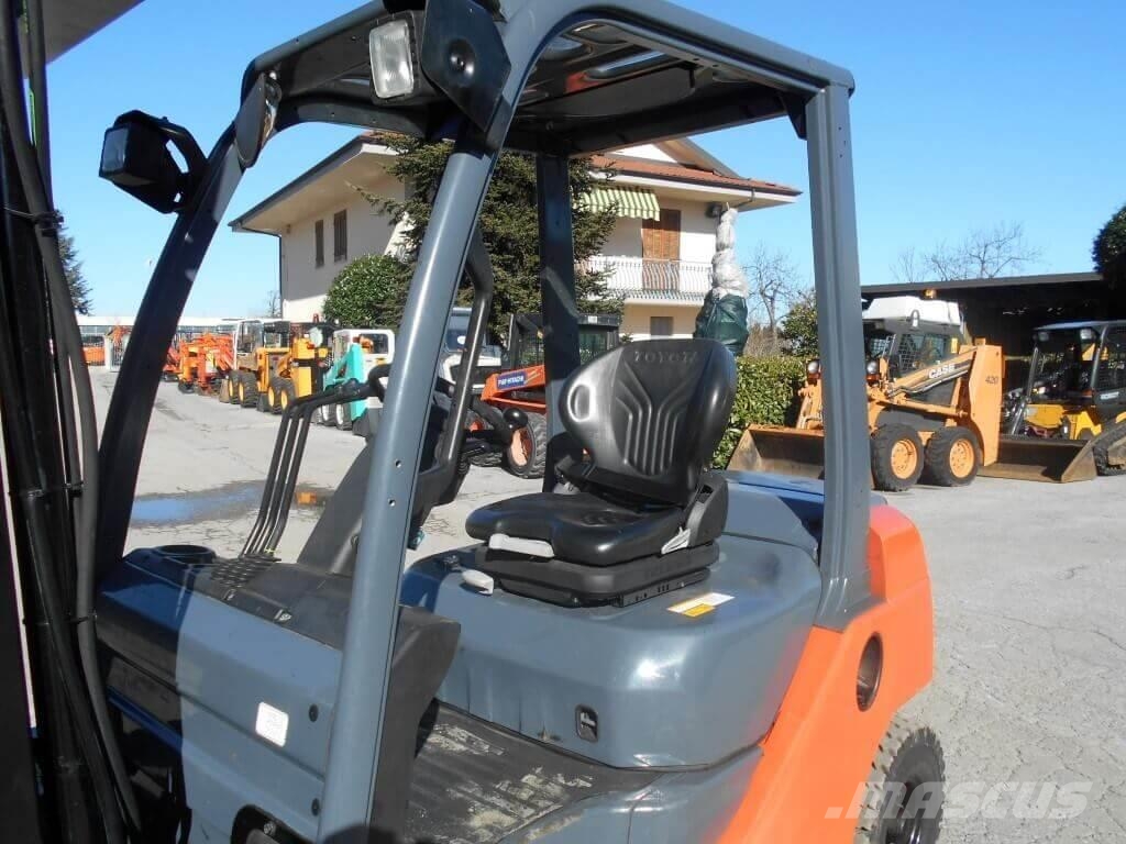 Toyota 8FDF20 Diesel forklifts