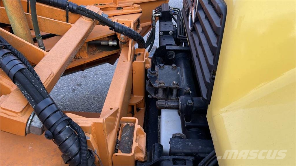 Unimog U130 其他貨車