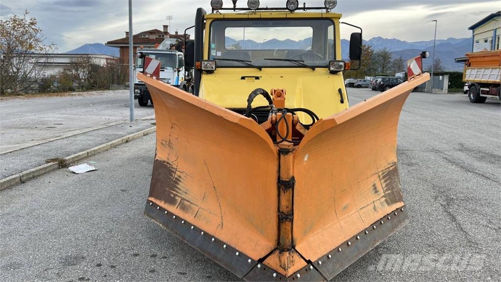 Unimog U130 其他貨車