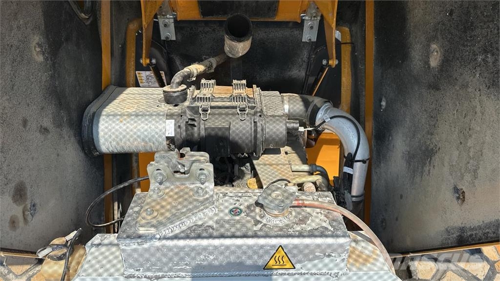 Venieri 7.63C لوادر بعجل
