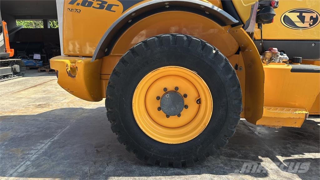Venieri 7.63C لوادر بعجل