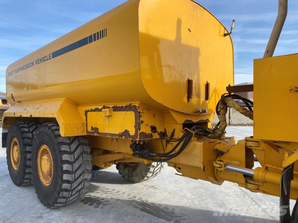 Volvo A20 油罐车