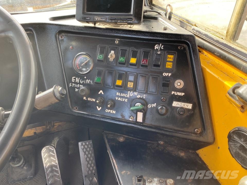 Volvo A20 油罐车