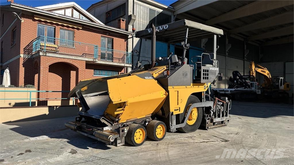 Volvo ABG6870 Strassenfertiger