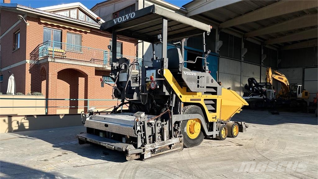 Volvo ABG6870 Strassenfertiger