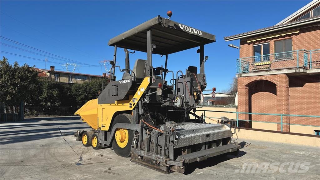 Volvo ABG6870 Strassenfertiger