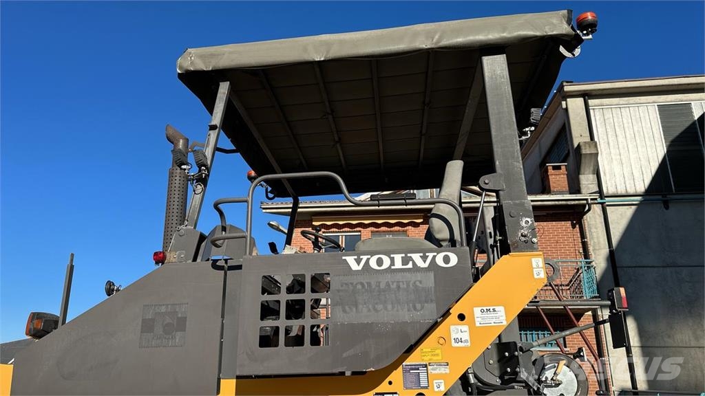 Volvo ABG6870 Strassenfertiger