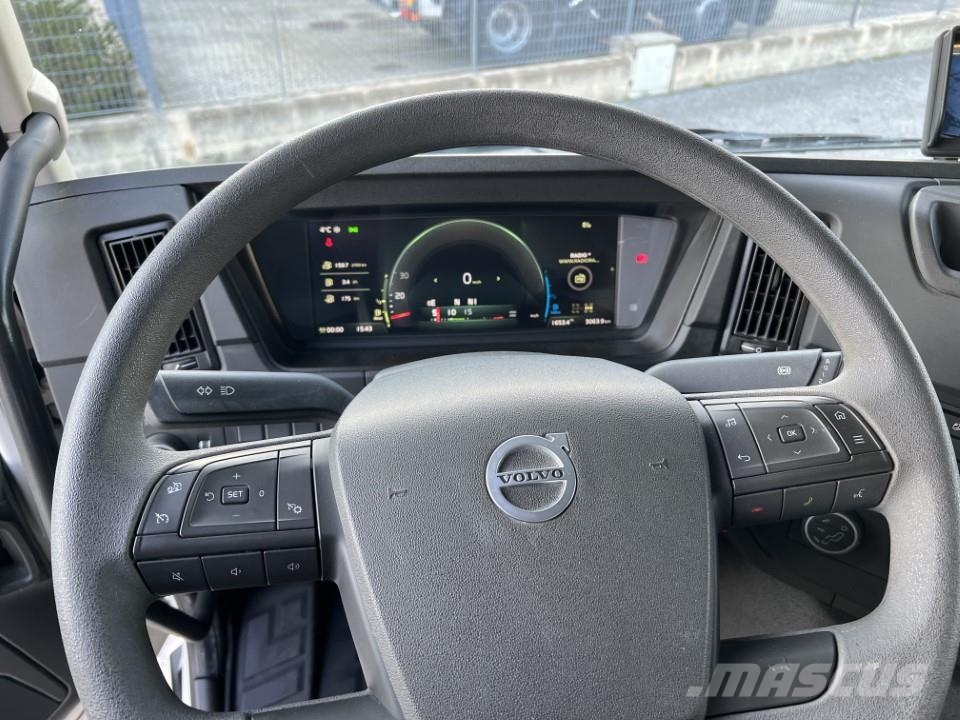Volvo FMX 13 8x4 混凝土搅拌车