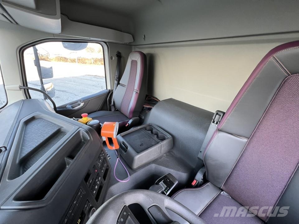 Volvo FMX 13 8x4 混凝土搅拌车