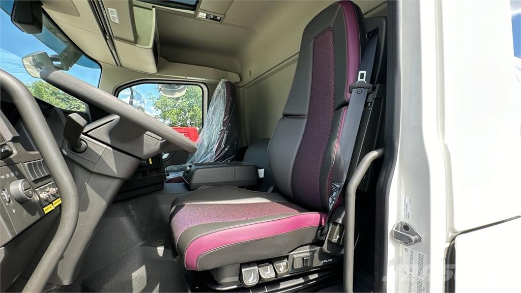 Volvo FMX 6X6 油罐车