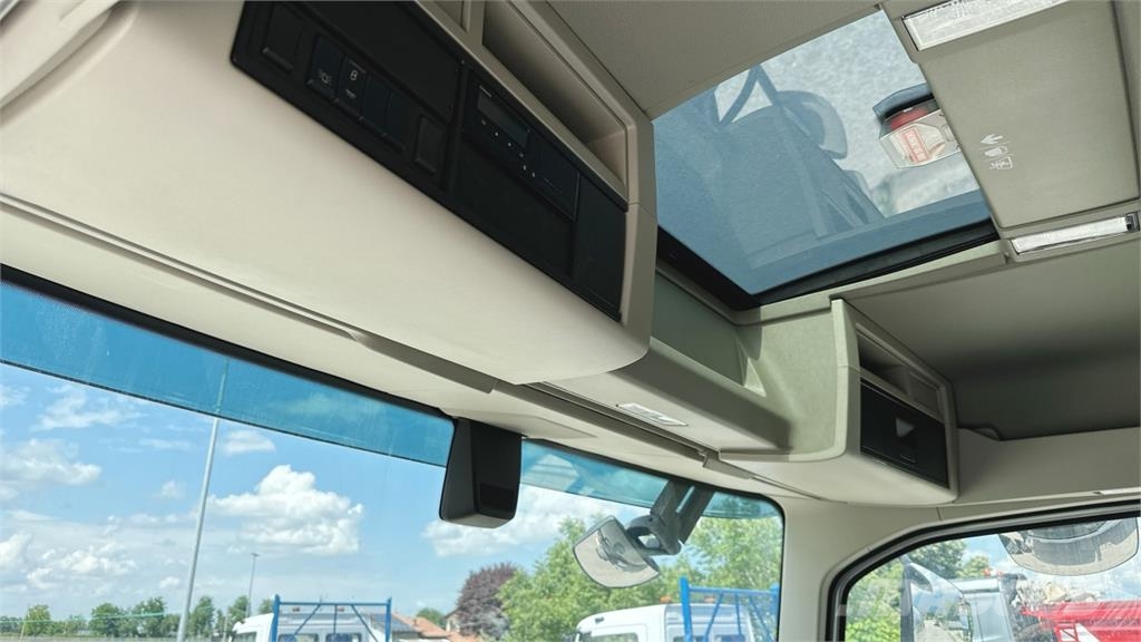 Volvo FMX 6X6 油罐车