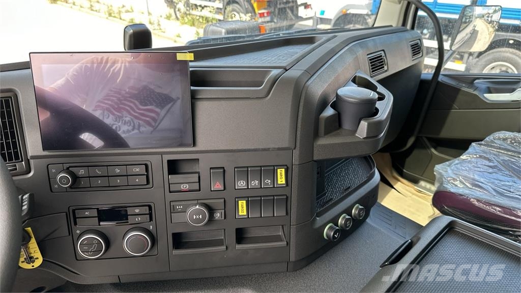 Volvo FMX 6X6 油罐车