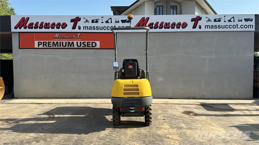 Wacker Neuson 1001 4X4 Mini pašizgāzēji