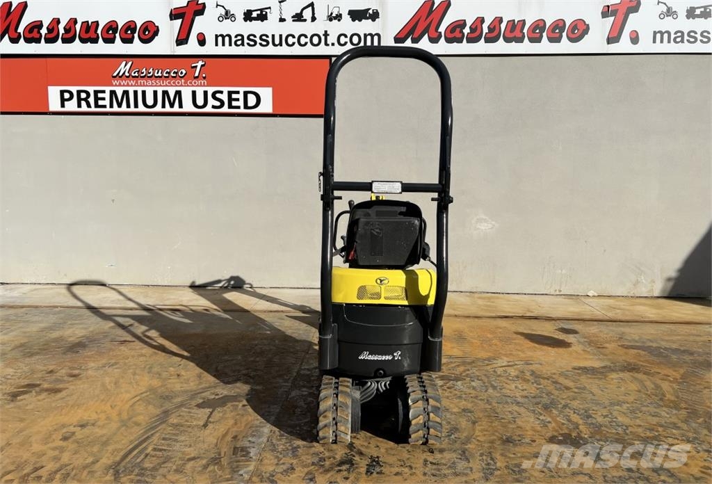 Yanmar SV08 小型挖掘机