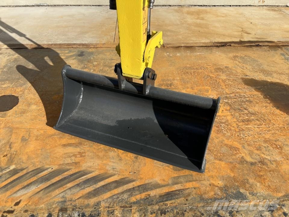 Yanmar SV08 小型挖掘机