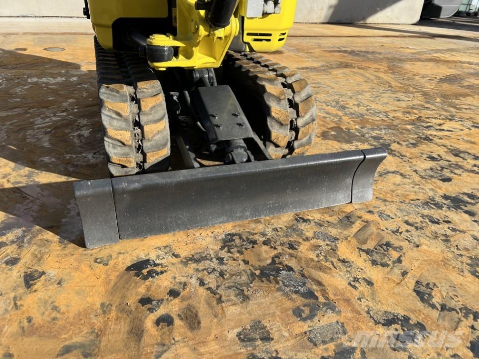 Yanmar SV08 小型挖掘机