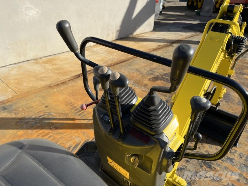 Yanmar SV08 小型挖掘机