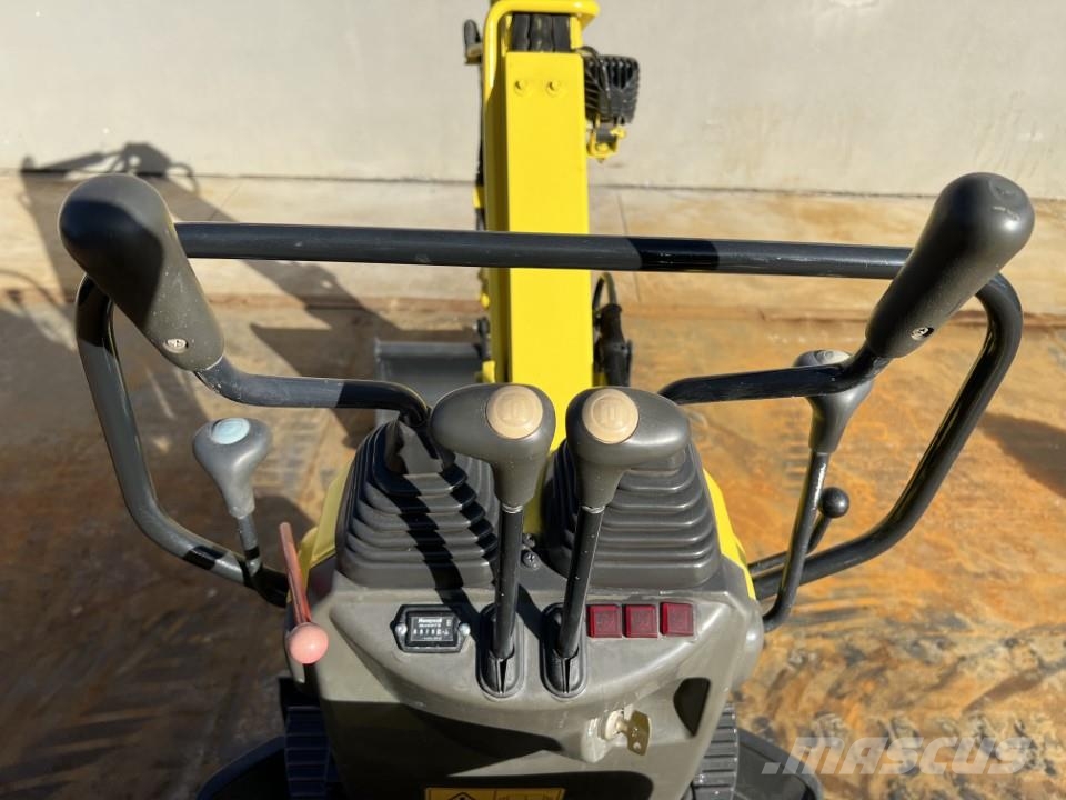 Yanmar SV08 小型挖掘机