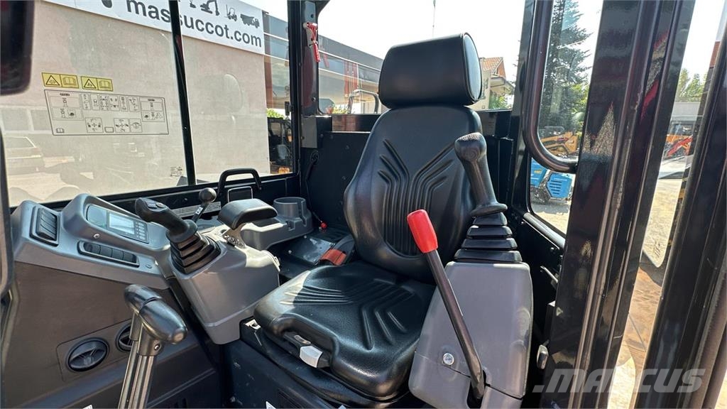 Yanmar VIO50-6B حفارات صغيرة أقل من 7 طن (حفارات صغيرة)