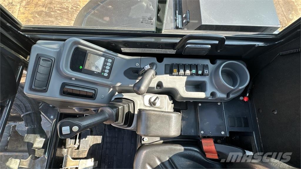 Yanmar VIO50-6B حفارات صغيرة أقل من 7 طن (حفارات صغيرة)