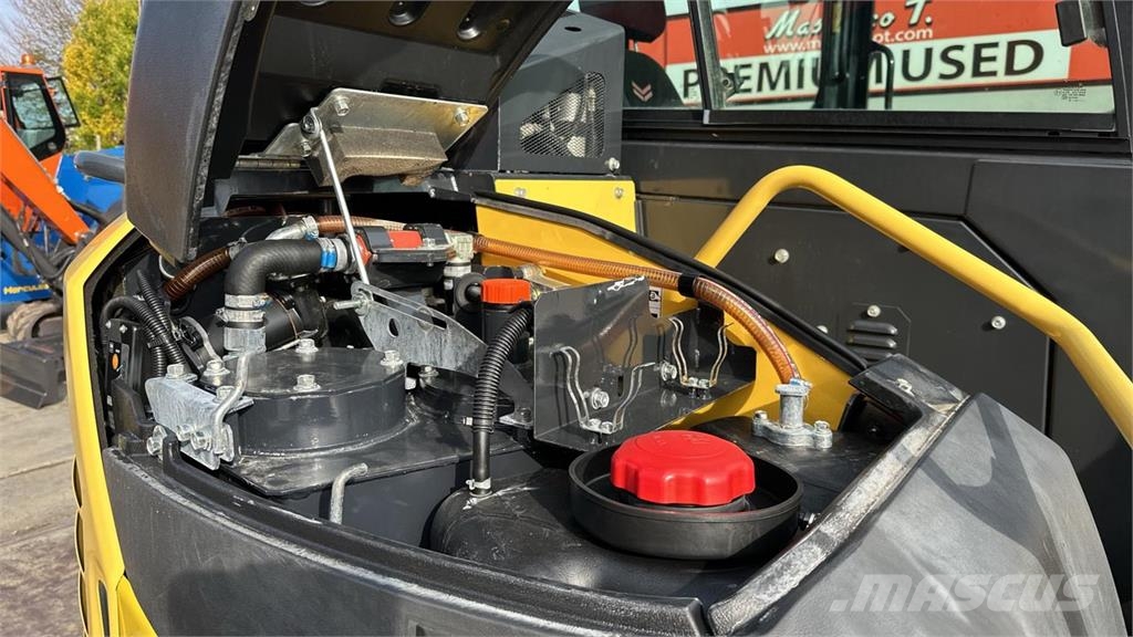 Yanmar VIO82 Средни екскаватори 7т - 12т