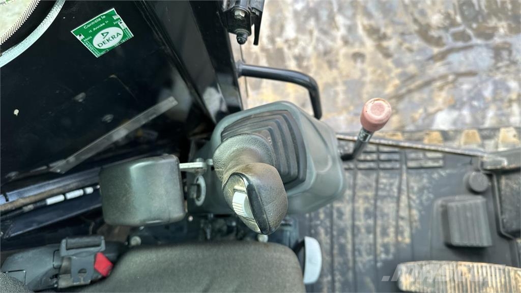 Yanmar VIO82 Средни екскаватори 7т - 12т