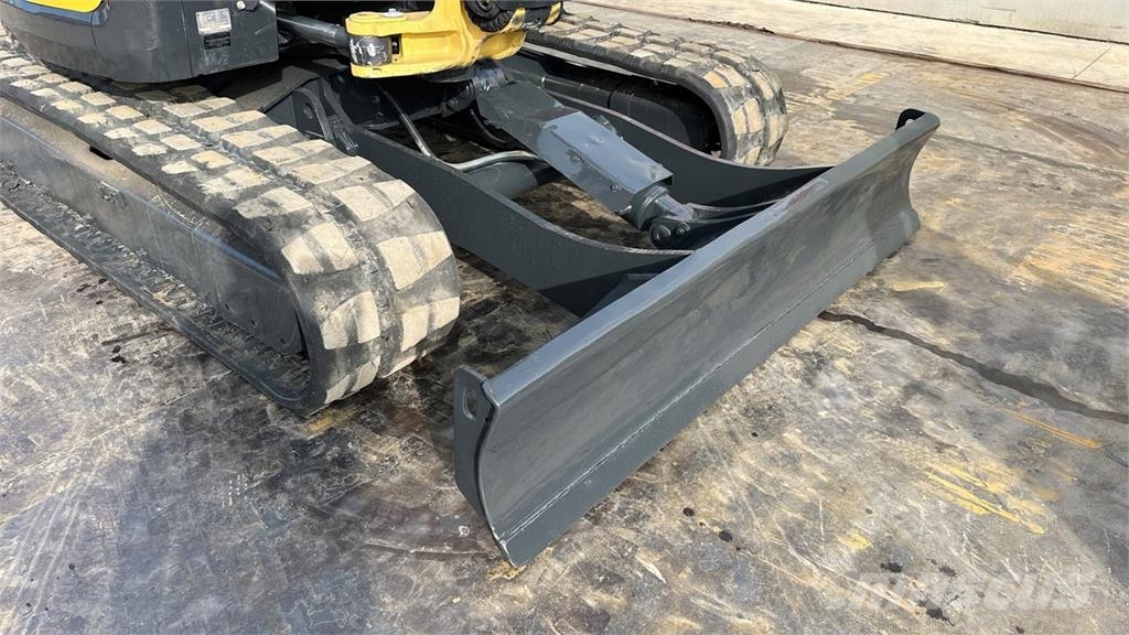 Yanmar VIO82 Средни екскаватори 7т - 12т