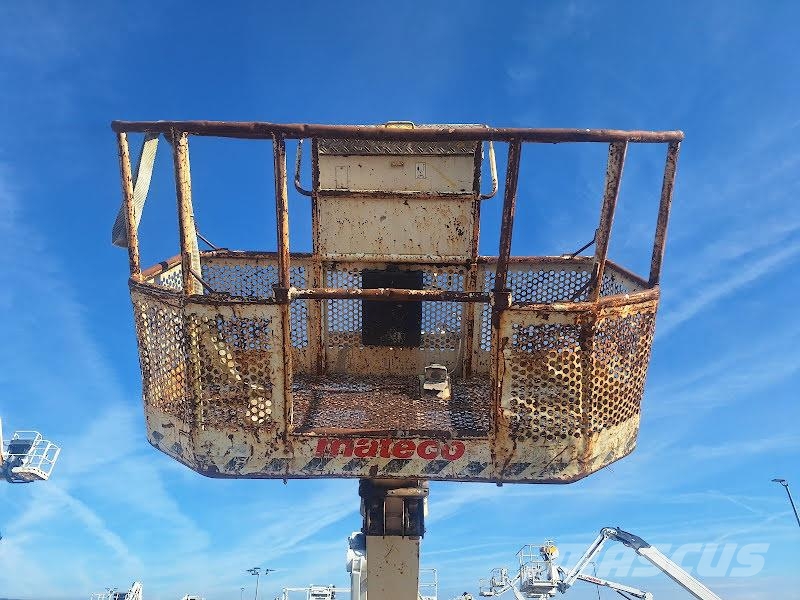 Aichi SR182 Telescopic boom lifts