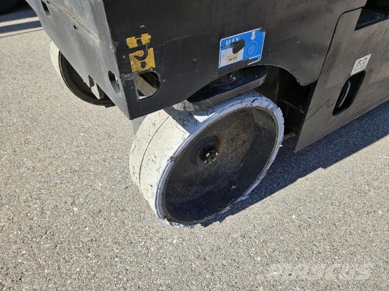 Airo X12 EN Šķerveida pacēlāji